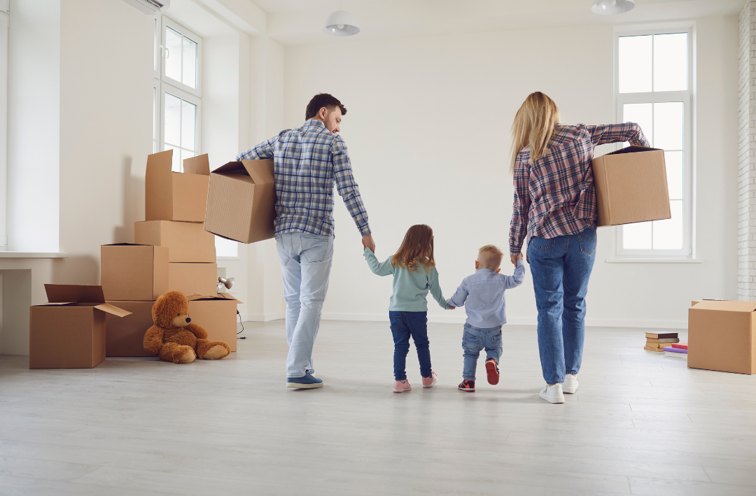 Moving Out Made Easy: Preparing, Cleaning, and Departing with Confidence